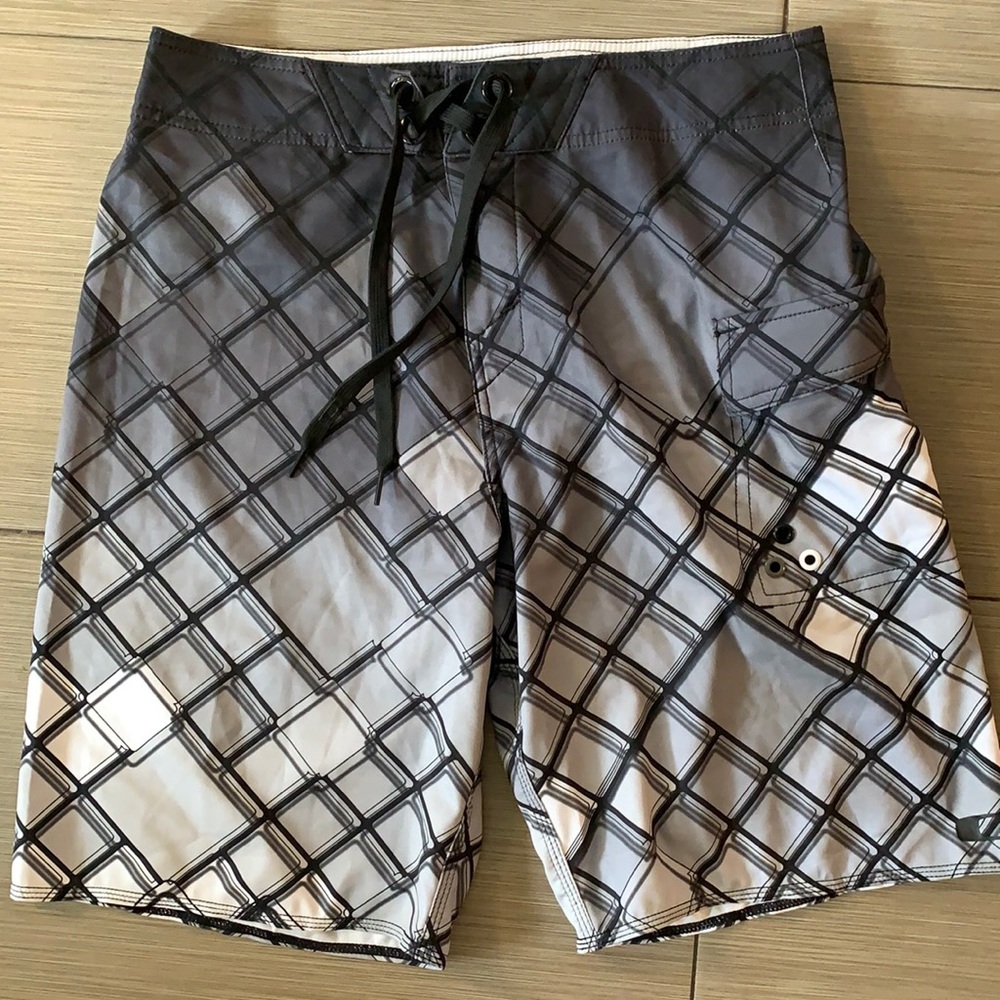 Men’s Oakley swim